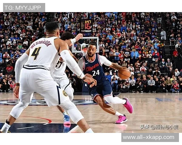 鲍威尔单场投中9记三分手感火热观察对手防守策略 鲍威尔单场投中9记三分手感火热观察对手防守策略