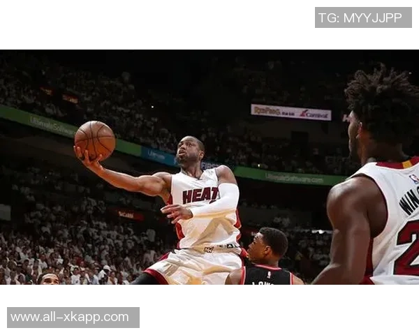 华子被韦德调侃偷学欧洲步直言要向年轻夺冠的他看齐